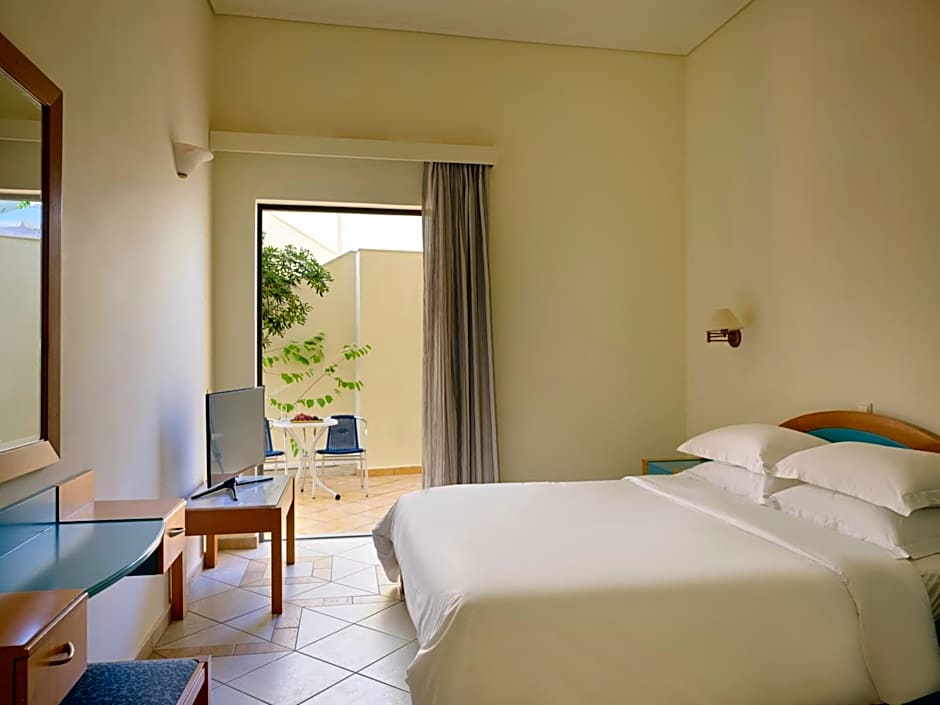 Atlantica Yakinthos Hotel