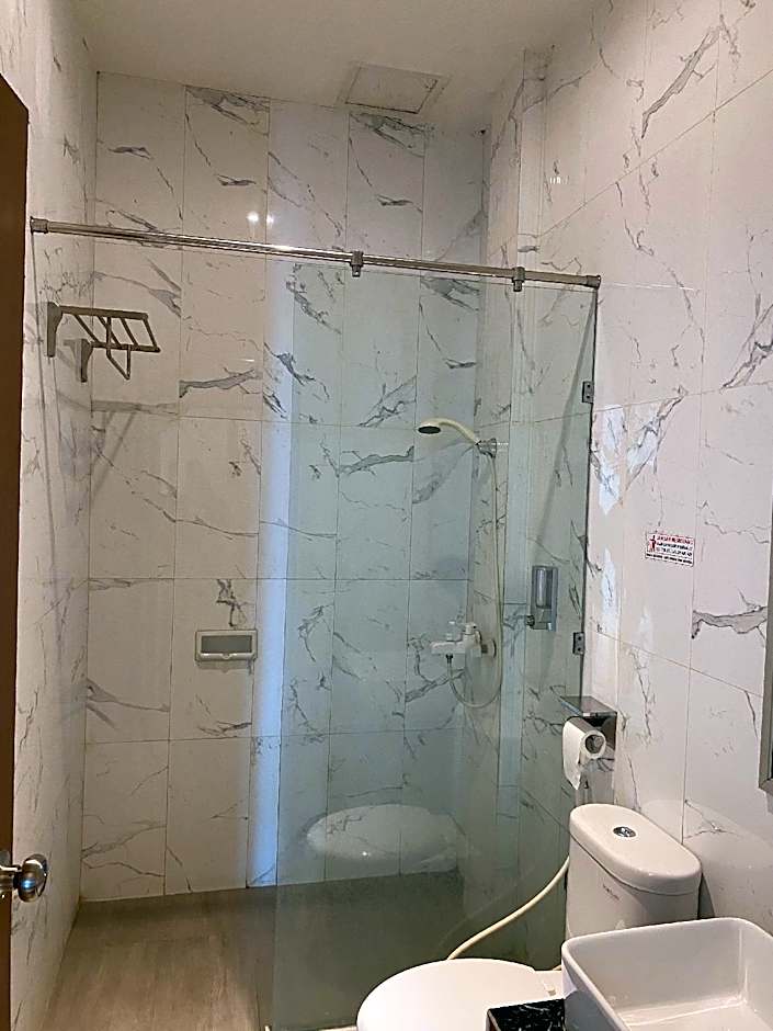 Paris Day Hotel