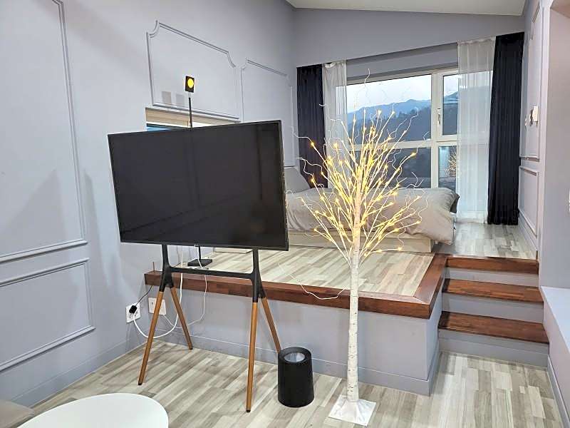 Gapyeong Pool Villa Lavelo Pension