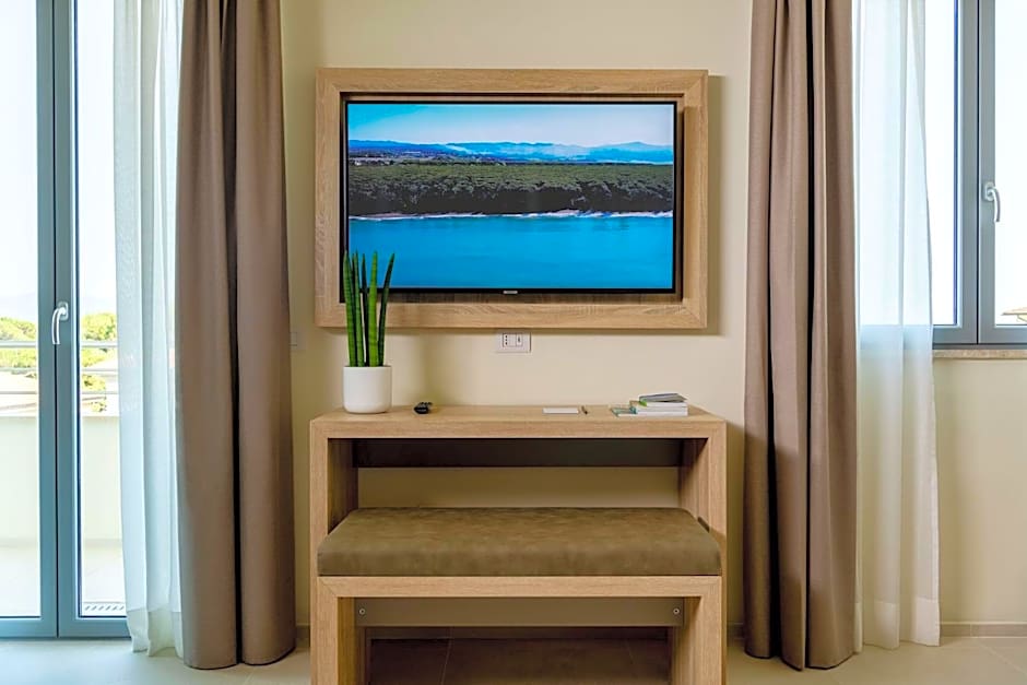 Palace Lido Hotel & Suites