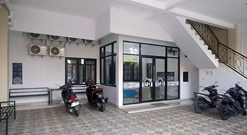 RedDoorz Syariah near UNIMUS Semarang