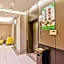 Home Inn Ningbo RaiIaway Station Tianyi PaviIion Moon Lake Point