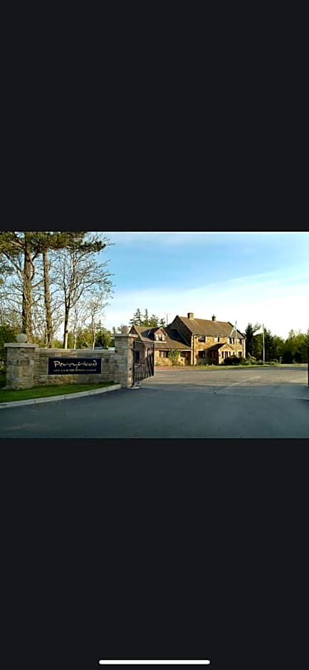 Otters Rural Retreat - Private Hot-Tub & Free Golf for guests included