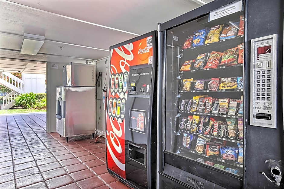 Super 8 by Wyndham Livermore