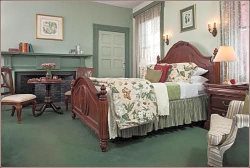 Carlisle House Bed and Breakfast