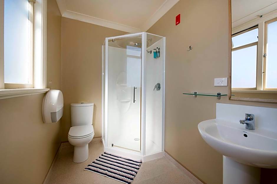 The Prince Albert Backpackers & Bar