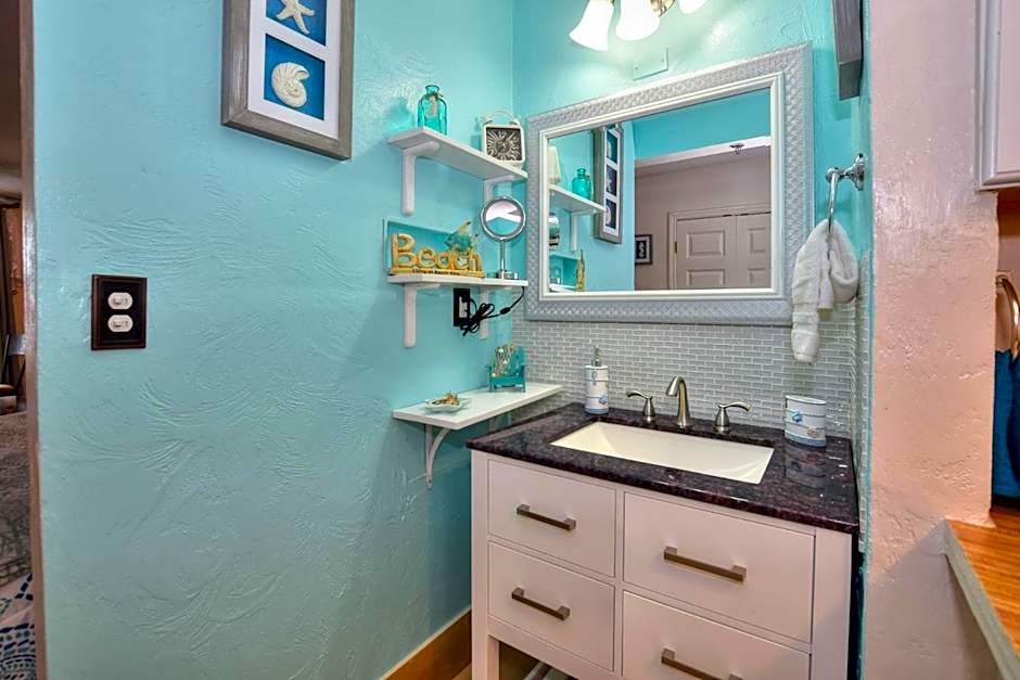 Daytona Beach studio condo with beautiful Ocean view