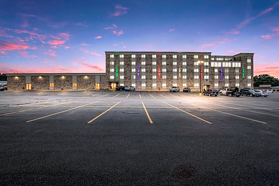 Clarion Hotel And Convention Center Baraboo