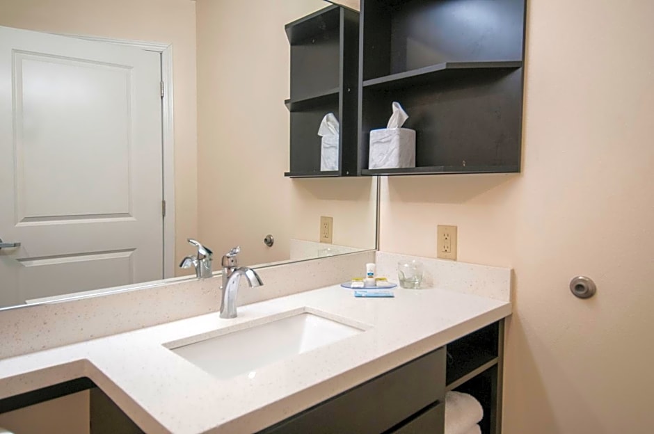 Candlewood Suites Baton Rouge - College Drive