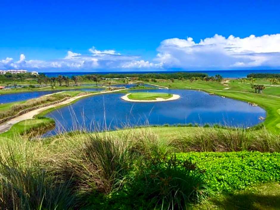 Hotel and Dive Center Roatan Yacht Club