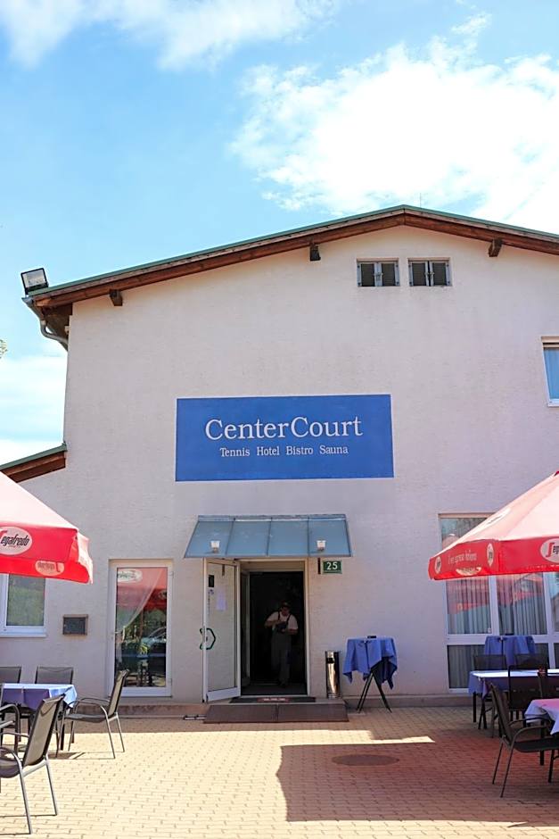 CenterCourt Hotel