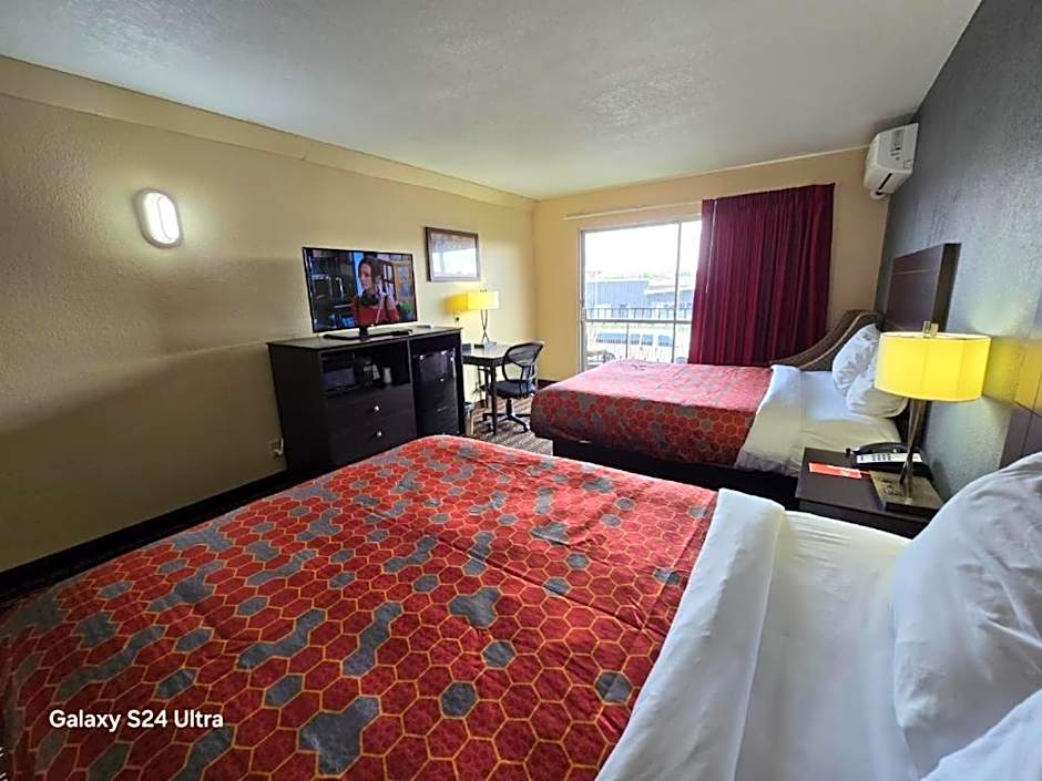 Econo Lodge Inn & Suites Mason City - Clear Lake