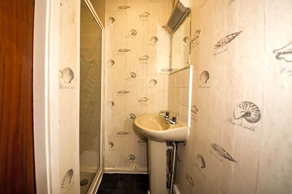 MyRoomz Silver Strand Hotel