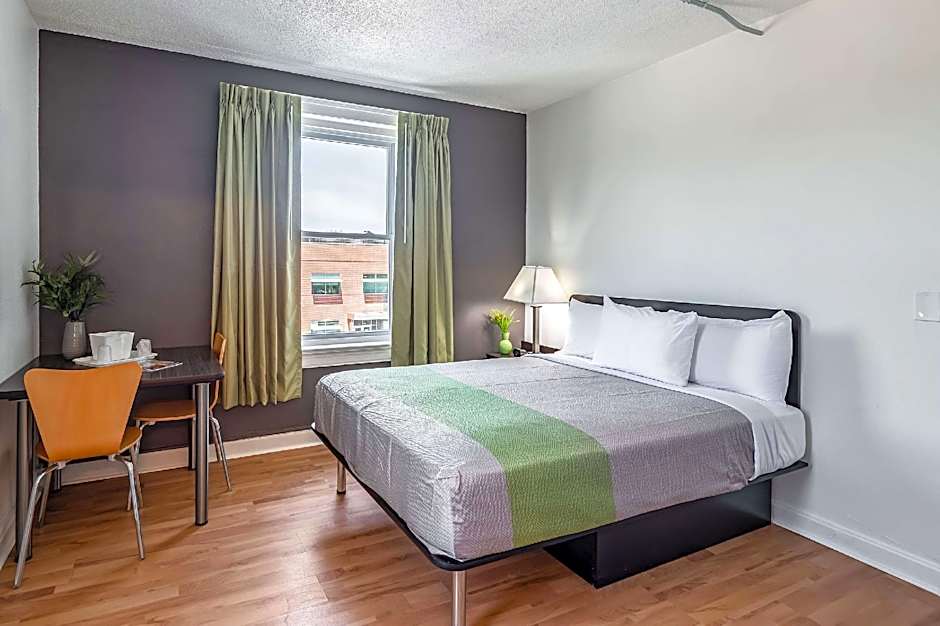 Quality Inn Suites Kansas City Downtown – Kansas City, MO