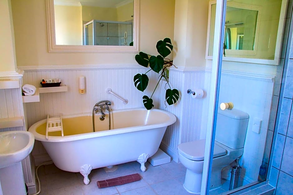 Milkwood Manor on Sea