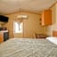 Grand Eagle Ford Lodge & RV Park