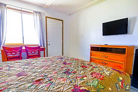 Queen Bed Non-Smoking