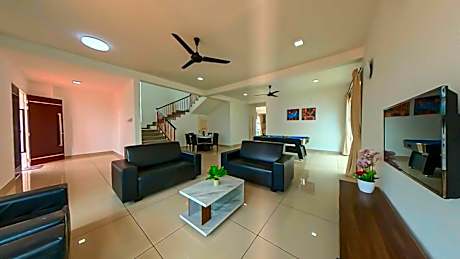 Desaru Spacious 6 BR Villa [KTV/Pool/BBQ/Netflix]