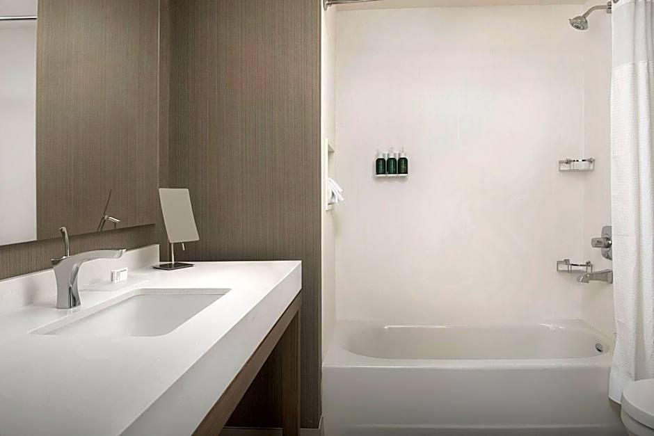 Courtyard by Marriott Portland East