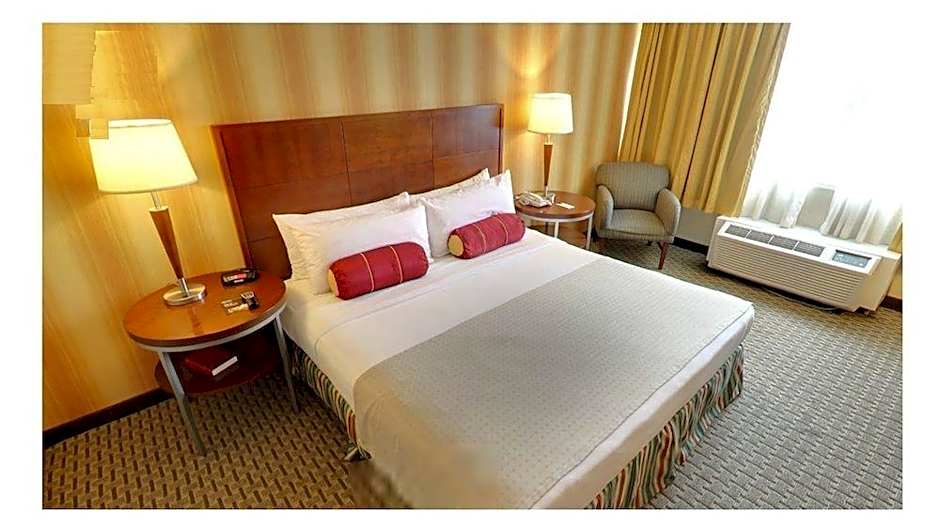 E Hotel Banquet & Conference Center