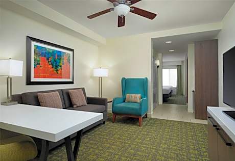 One-Bedroom Suite with Two Queen Beds - Non-Smoking