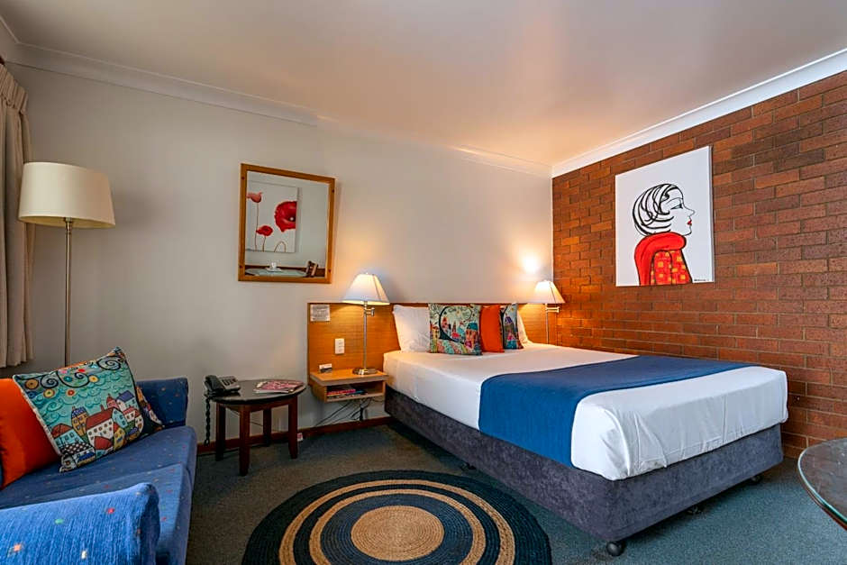 Country Pathfinder Motor Inn