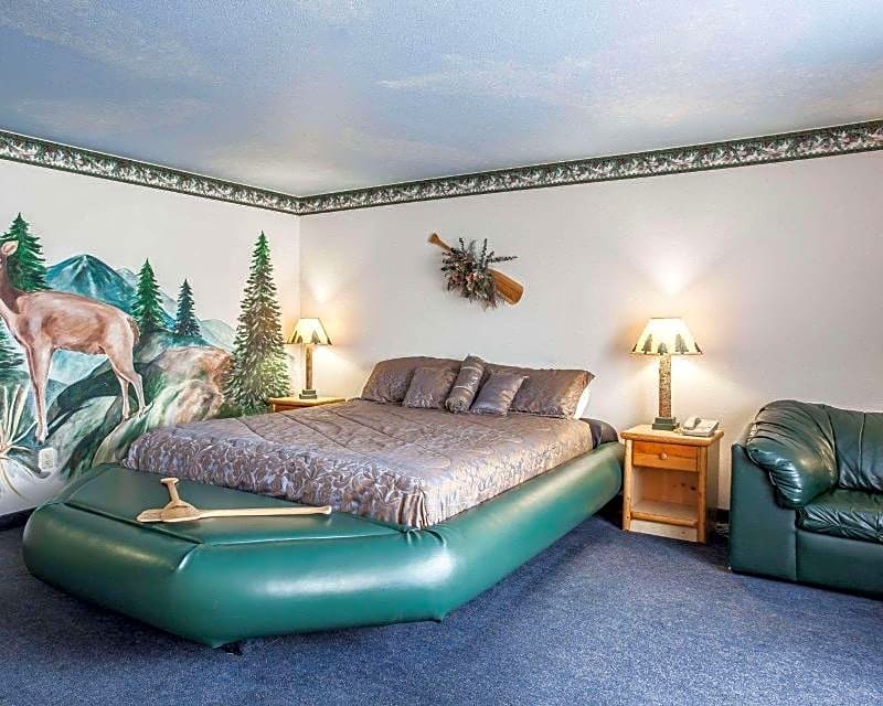 Rodeway Inn & Suites