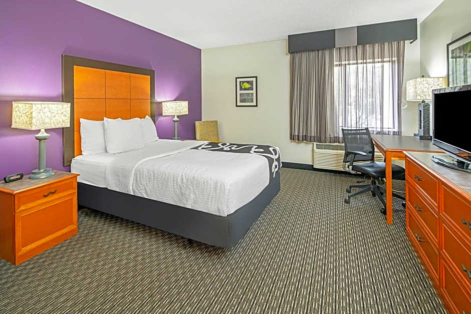 La Quinta Inn & Suites by Wyndham Baton Rouge Siegen Lane