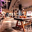 Moxy by Marriott London Heathrow Airport