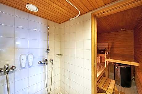 Superior with Sauna with Twin Bed 
