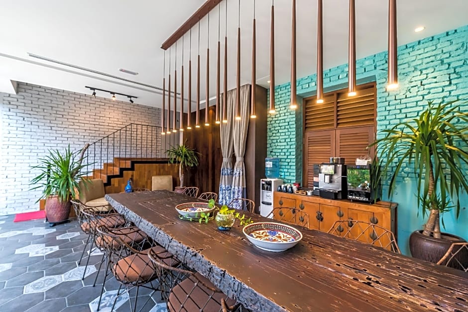 Tien Terrace Macalister