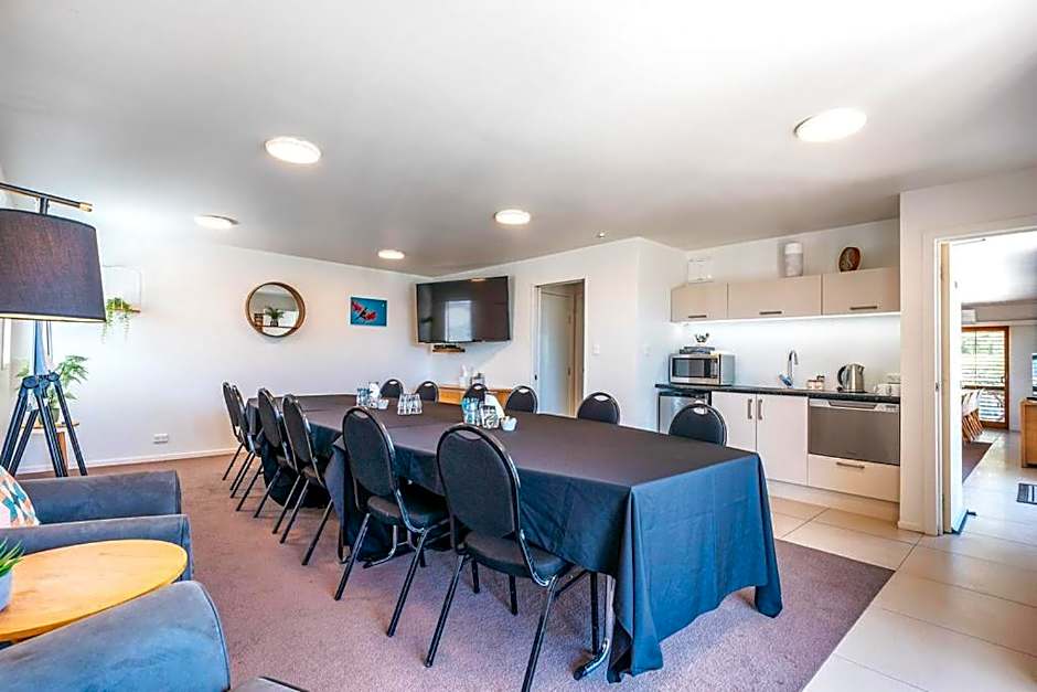 Onetangi Beach Apartments