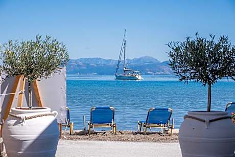 Christina Beachfront Rooms By Hotelius