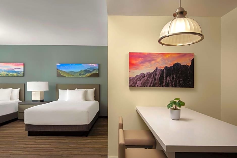 Hyatt House Monterrey Valle