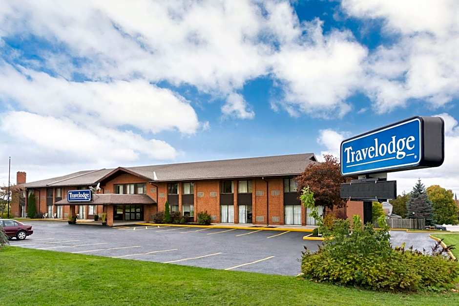 Travelodge by Wyndham Owen Sound ON