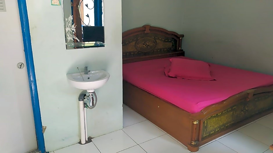 OYO 1187 Penginapan Bunda