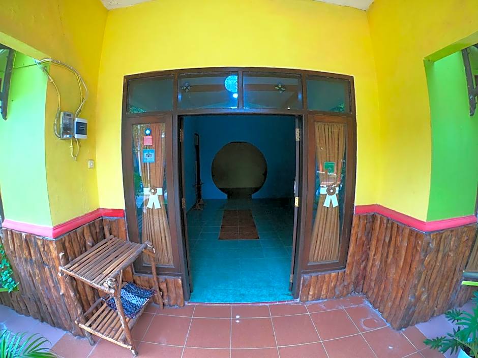 OWL HOSTEL Karimunjawa
