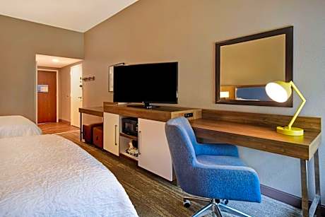 Room with Two Queen Beds - Non-Smoking