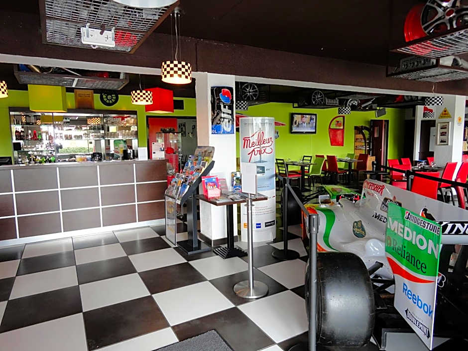 Kyriad Design Enzo De Vierzon