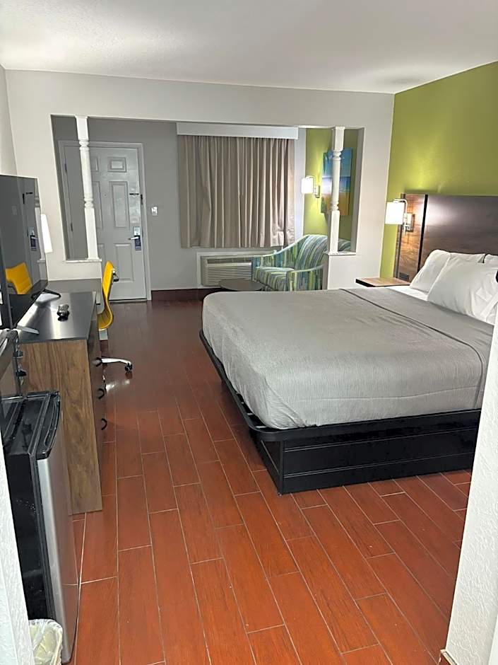 Travelodge by Wyndham Suites St Augustine