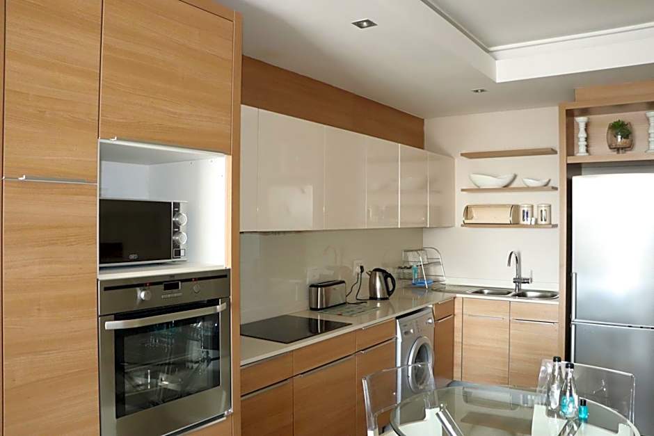 The Residences Crystal Towers