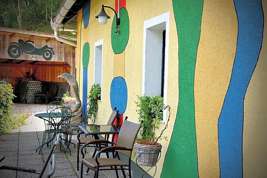 Gostilna in Prenočišča Brančurnik