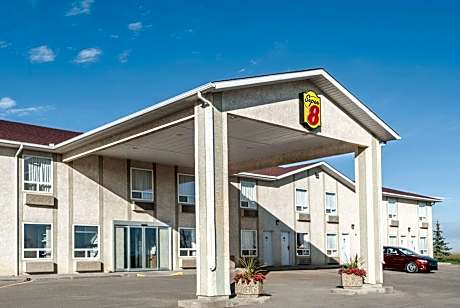 Super 8 by Wyndham Three Hills AB