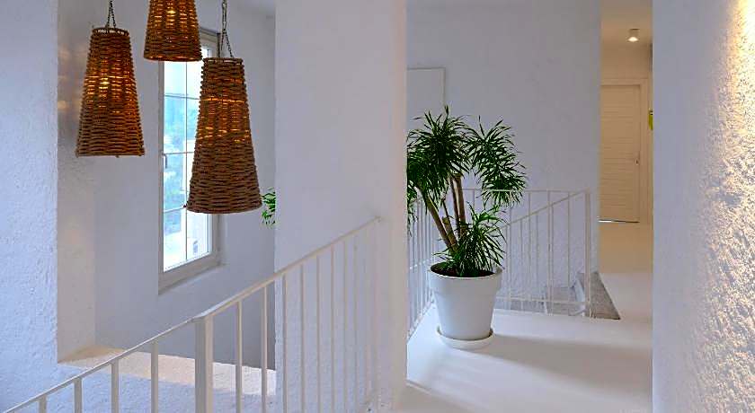 Peremere Alaçati Otel