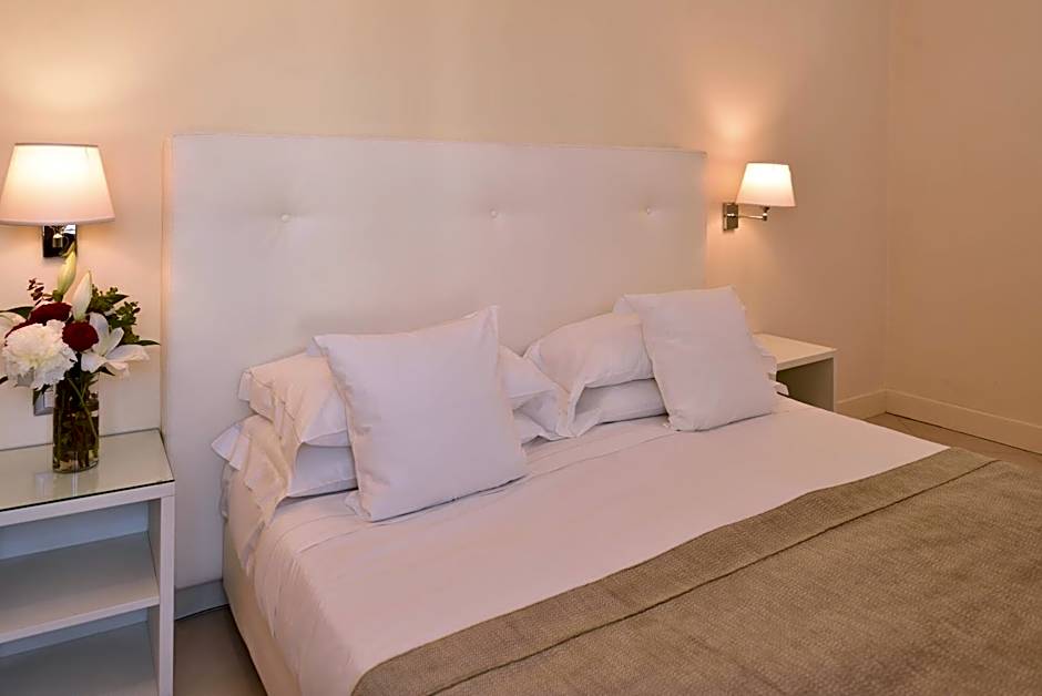 Photo 1 of 3 of Suite, City View