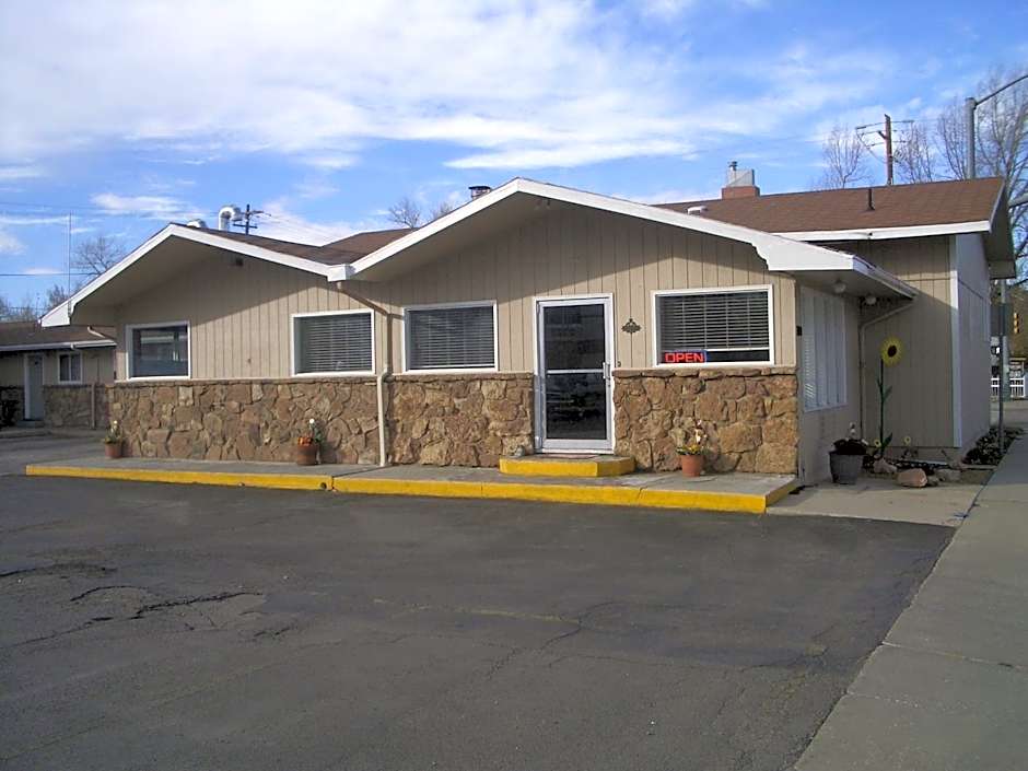 Laramie Valley Inn – Laramie, WY