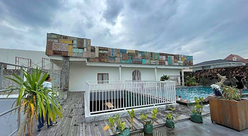 Sare Hotel Yogyakarta (Muslim Friendly)