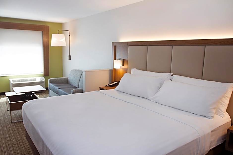 Holiday Inn Express & Suites Greenwood North By IHG