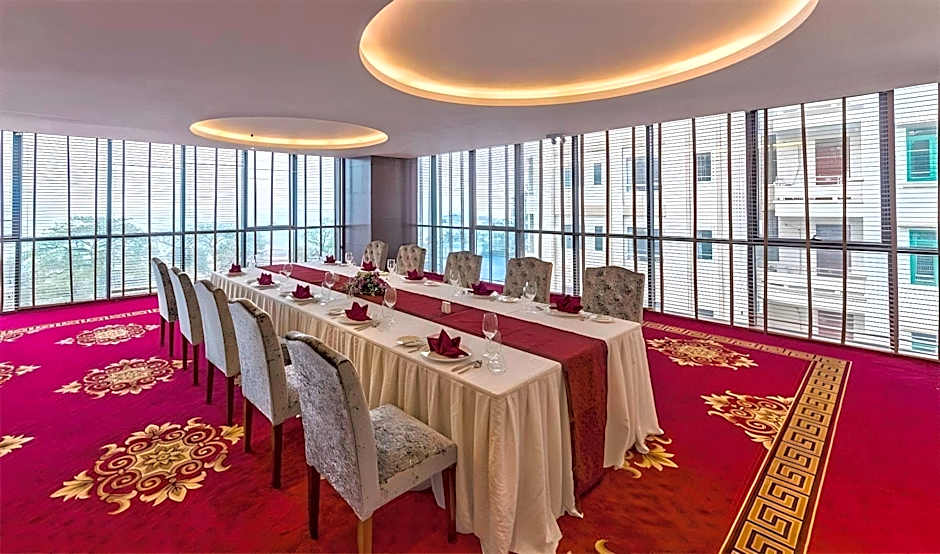 Muong Thanh Luxury Phu Tho Hotel.