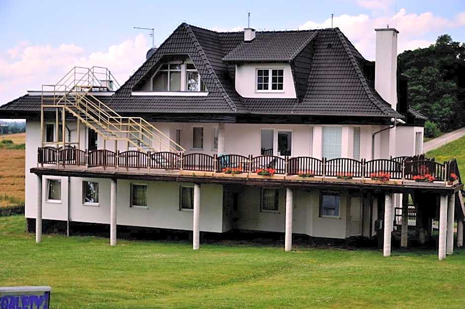 Hotelik Dworek Legnickie Pole 4km od Legnicy